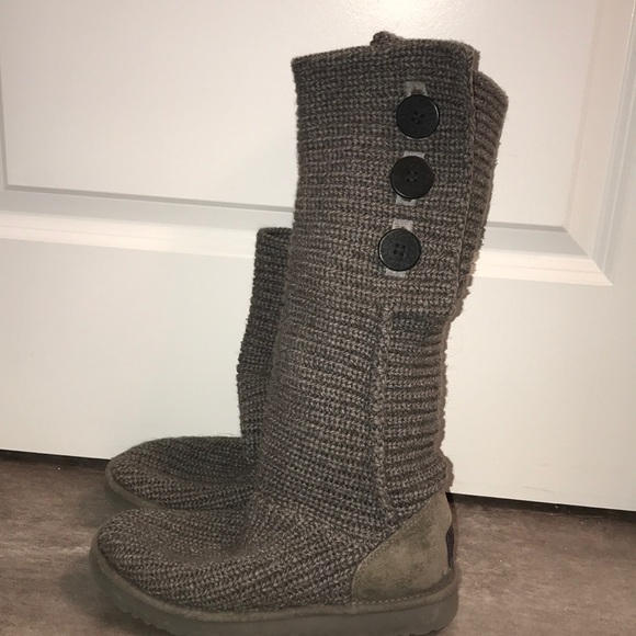 Knit UGGs Great condition. 🖤 - Picture 1 of 8